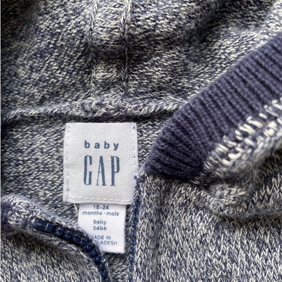 3 pieces Gap Blue Hoodie, DKNY Blue Fuzzy Vest, Blue H&M pants 18m - Picture 4 of 11